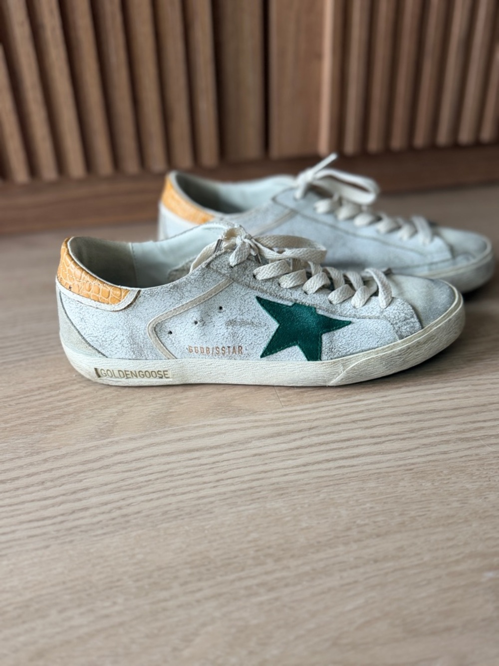 Golden Goose Super-Star Cream Sneakers with Green Star and Tan Heel - Picture 5 of 7
